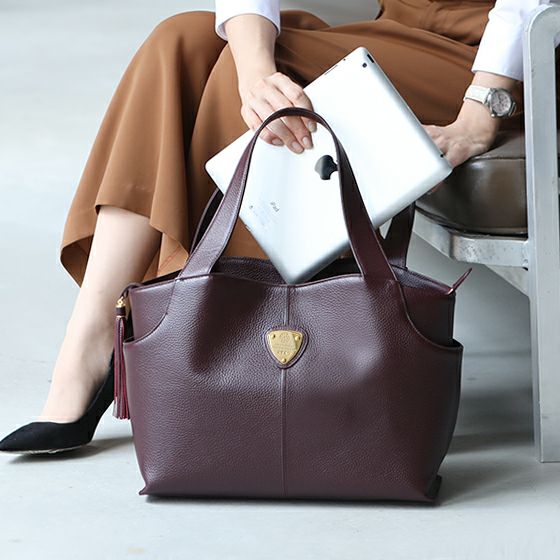 40代の女性に人気のレディーストートバッグを扱う国内ブランドのバッグはATAOのファンクヴィ