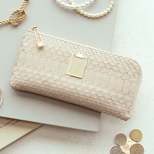 白い財布おすすめ｜Herschedule チェレットパイソン