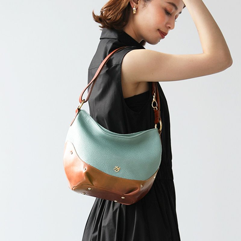 30代女性にぴったりのレディースバッグ｜HerSchedule（ハースケジュール）Oval20（オーバル トゥエンティ）